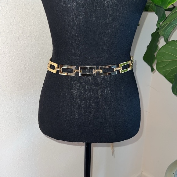 ESCADA Women’s Gilded Gold Geometric Luxury Elegance Classic Adjustable Belt - Picture 4 of 9